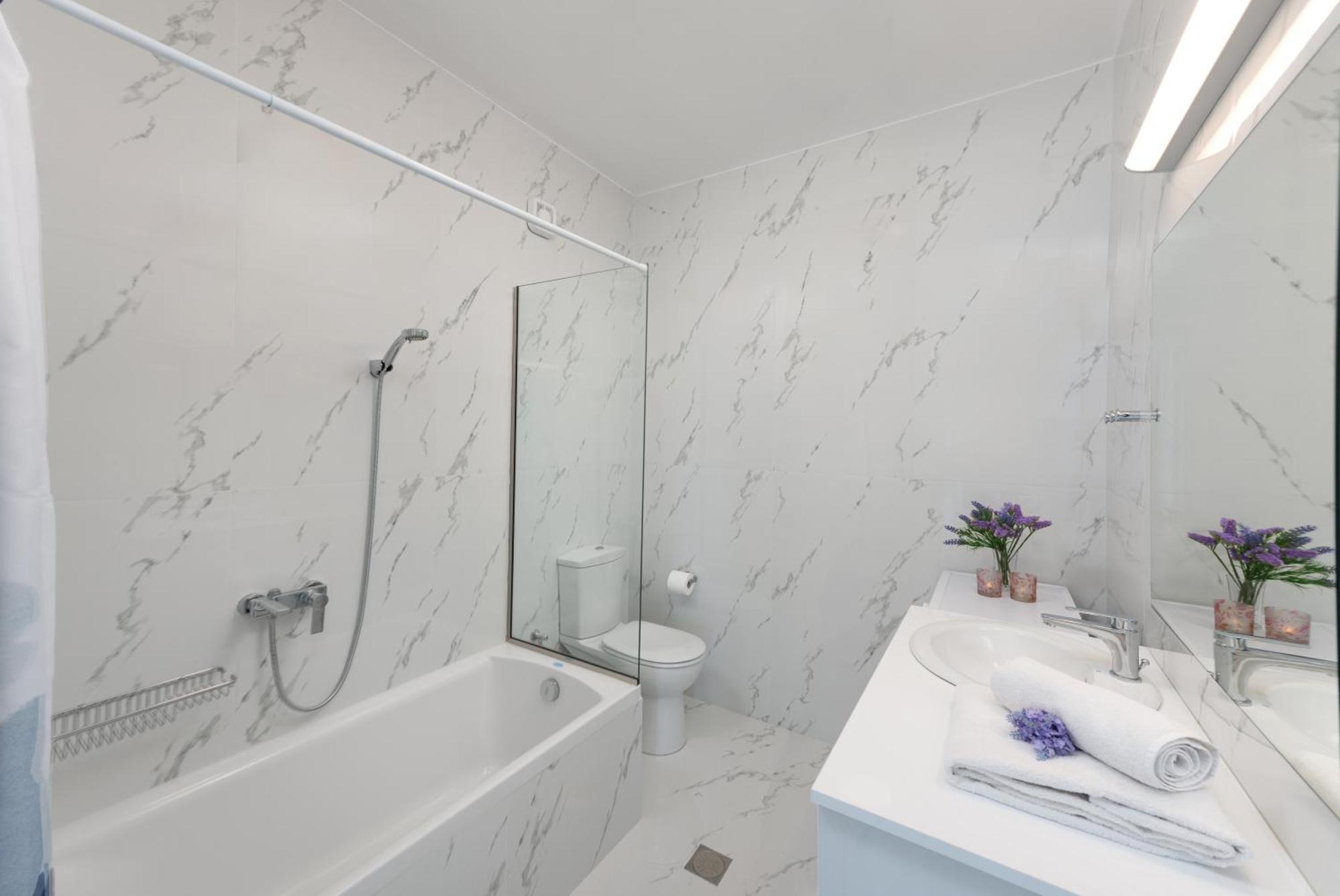 Appartamento Sea View Bliss 2Br Agios Getaway Agios Nikolaos Esterno foto